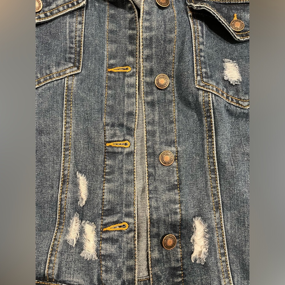 Distressed FOREVER 21 Denim Jacket - Picture 5 of 5